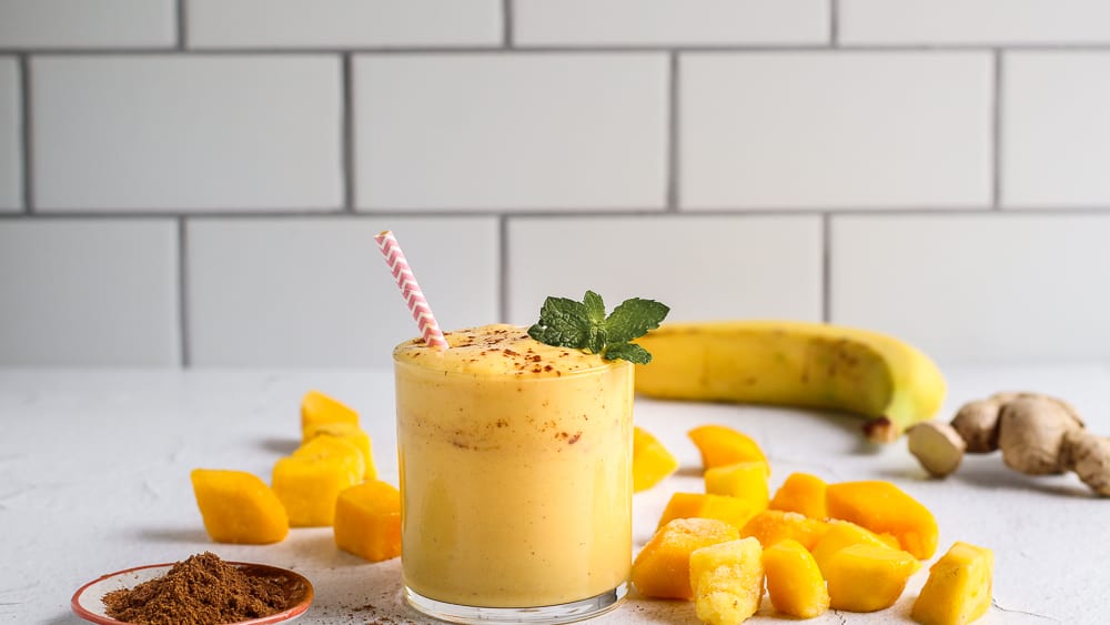 MANGO LASSI SMOOTHIE Bessie Bakes