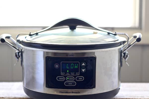 Crock pot turned on low keeping mashed potatoes warm