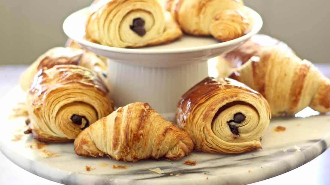 FRENCH CROISSANT RECIPE | CHOCOLATE CROISSANTS (40 STEP-BY-STEP PHOTOS