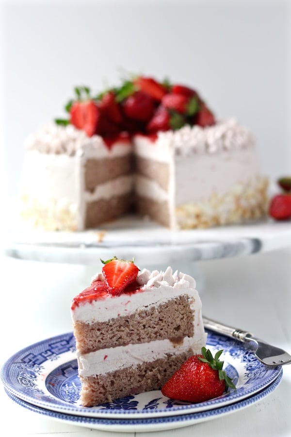 strawberry cake sliced 2