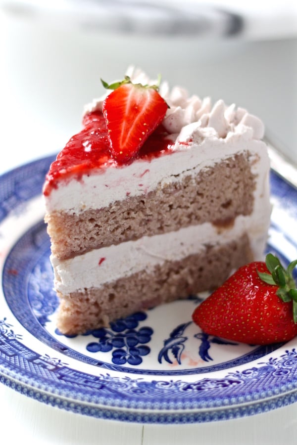 strawberry cake sliced 3