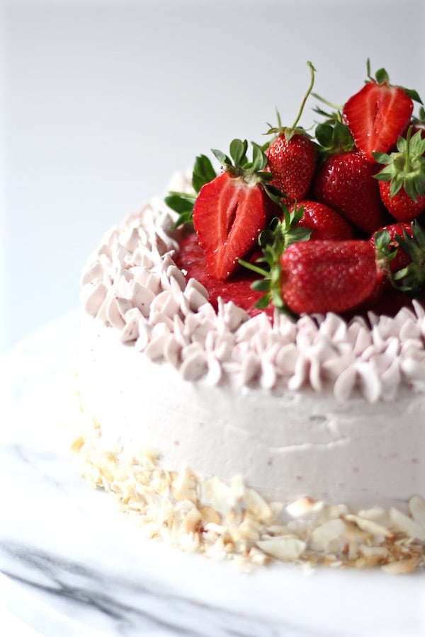 strawberry cake strawberry buttercream 1