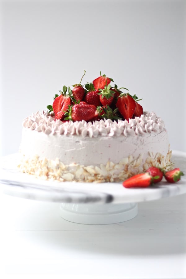 strawberry cake strawberry buttercream