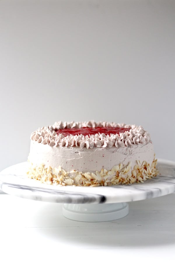 strawberry cake with strawberry sauce