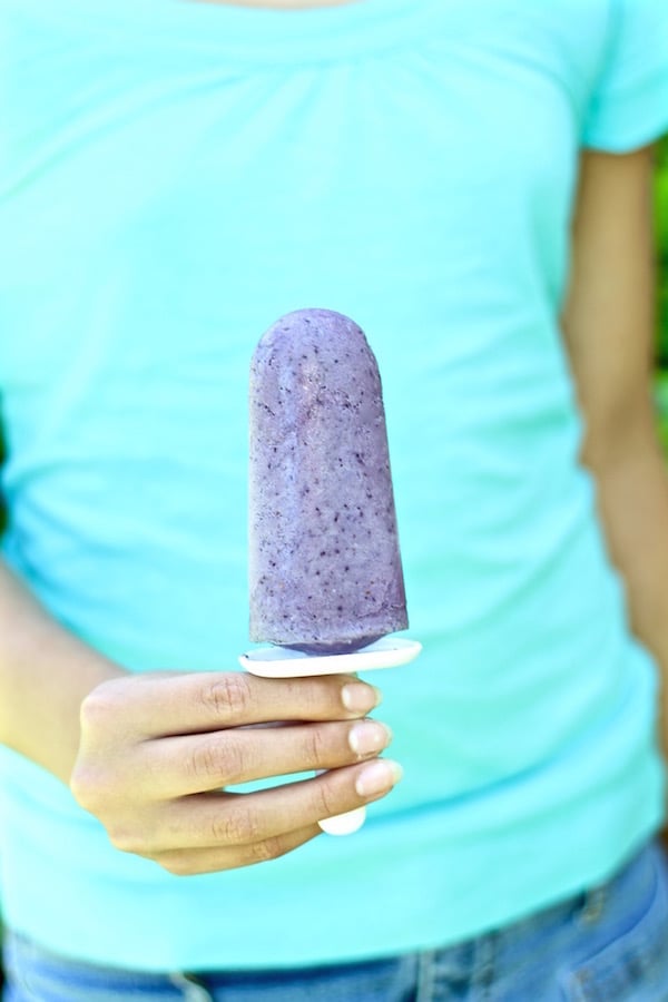 smoothies and smoothie popsicles for toddlers and kids blueberry popsicle 1
