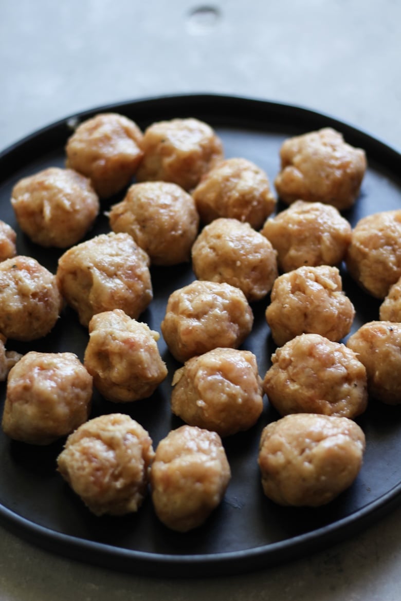 Chicken meatballs rolled