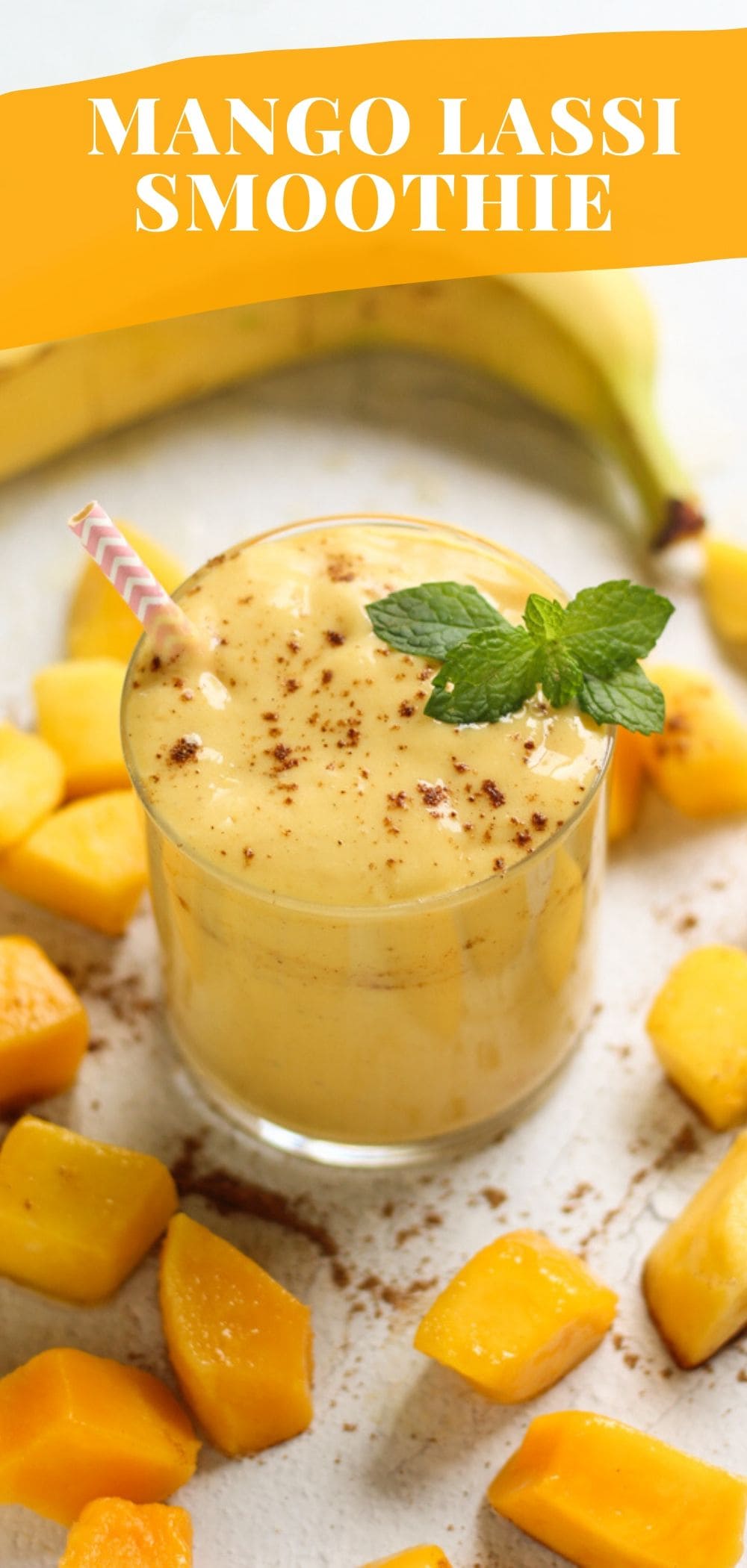 This refreshing Mango Smoothie is the perfect summer breakfast! #smoothies via @bessiebakes