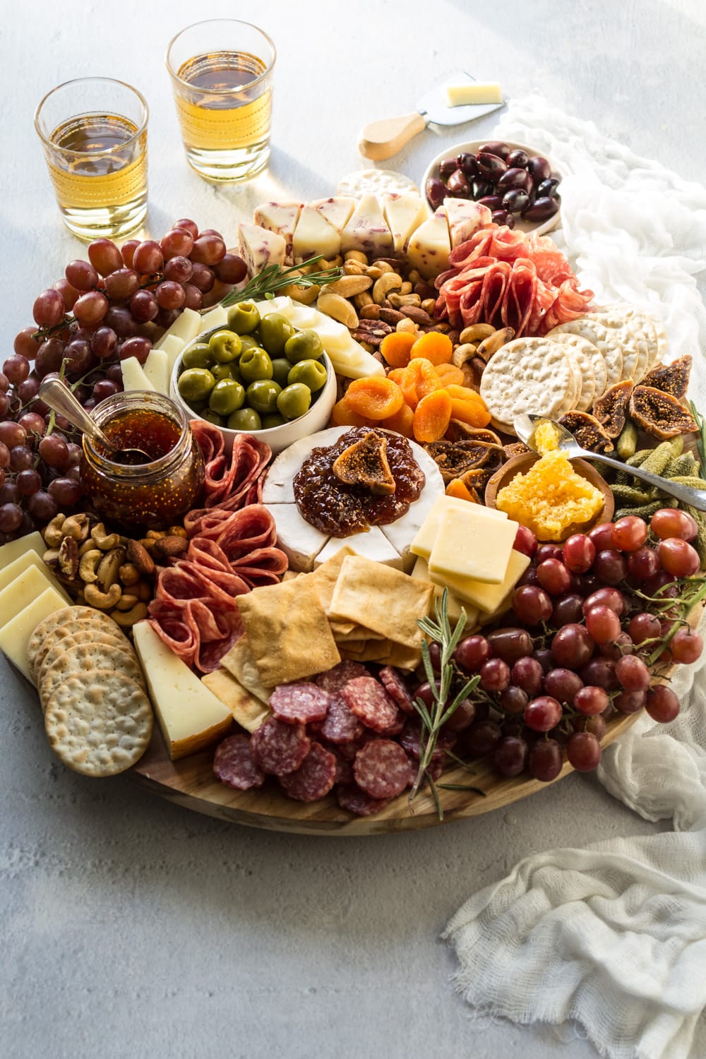 How to make an epic charcuterie table - If Only April