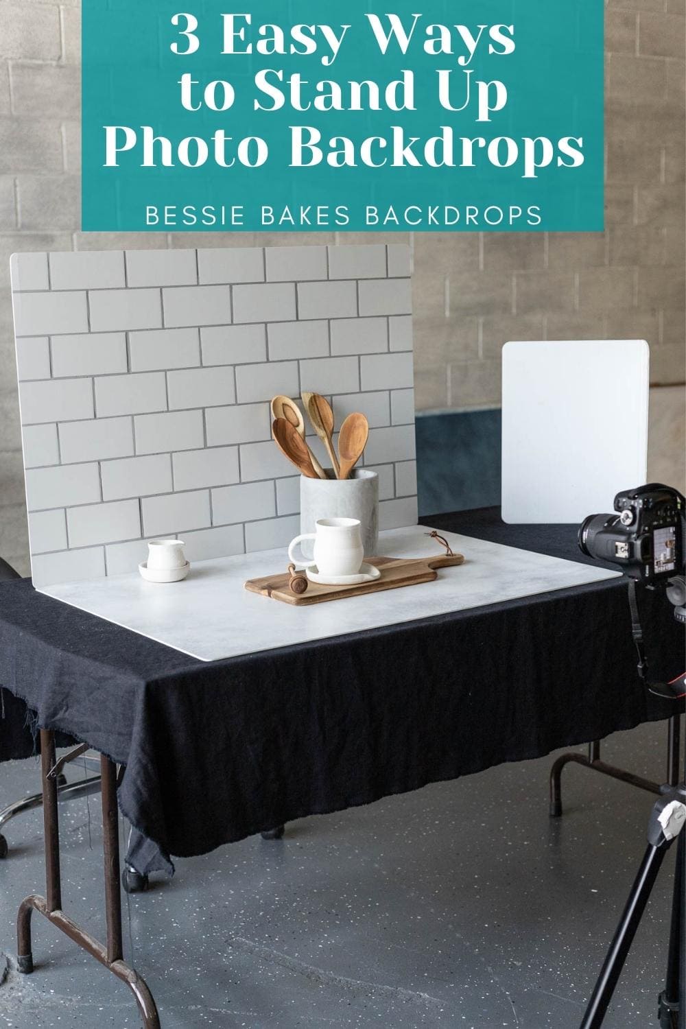 3 Easy ways to stand up photography backdrops via @bessiebakes